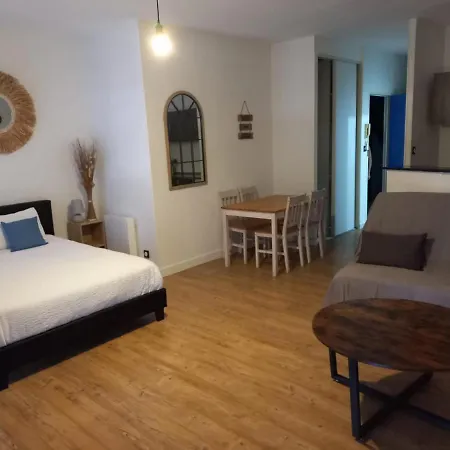 La Immeuble Place Francois 1er Apartment *