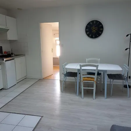 La Immeuble Place Francois 1er Apartment *